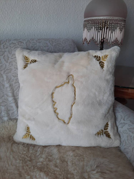 Housse de coussin en fausse fourrure brodée - Corsica