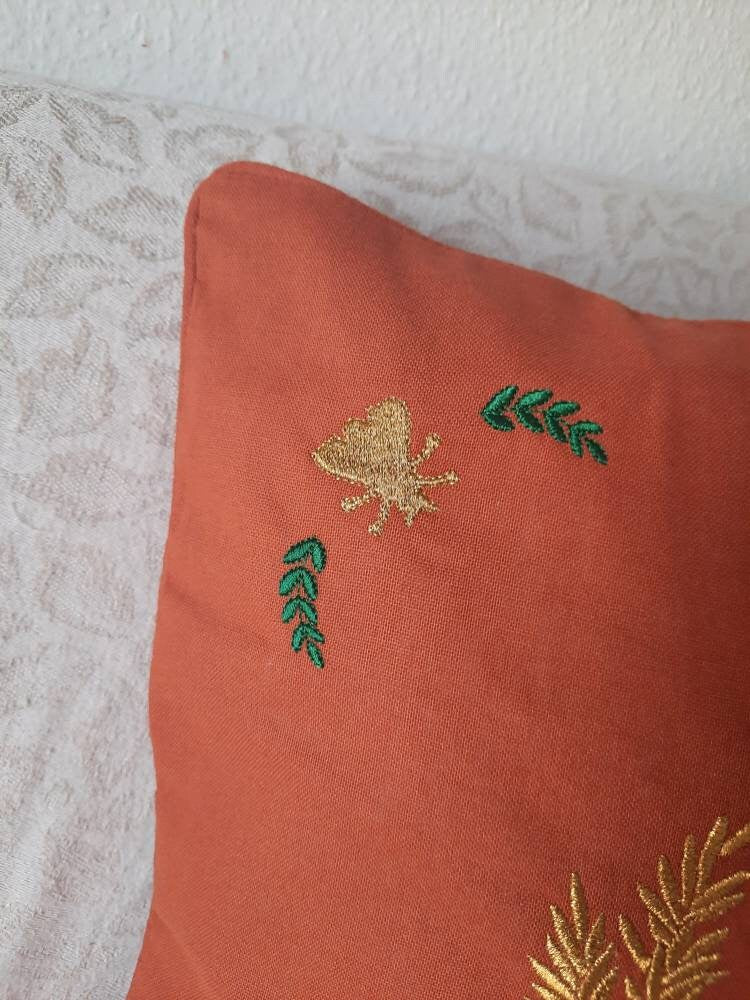 Housse de coussin en coton terracotta - brodé - Monogramme de Napoléon Bonaparte