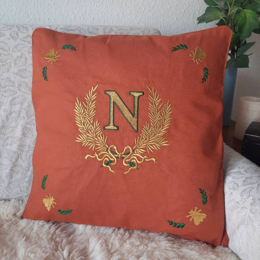Housse de coussin en coton terracotta - brodé - Monogramme de Napoléon Bonaparte