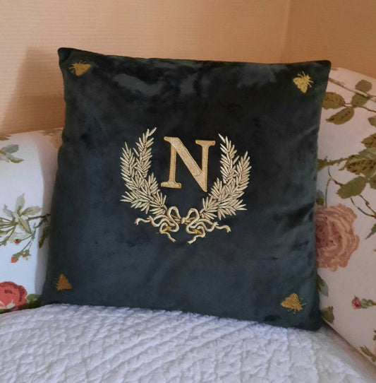 Housse de coussin en velours vert brodé - Monogramme de Napoléon Bonaparte