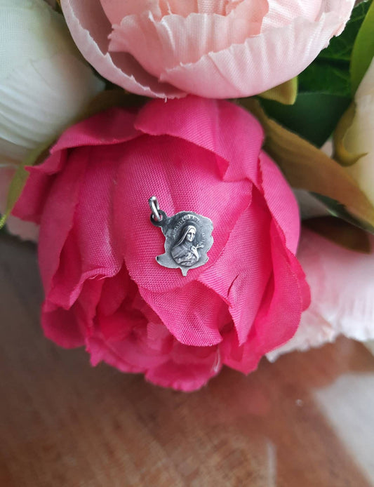 Pendentif de Sainte Thérèse de Lisieux